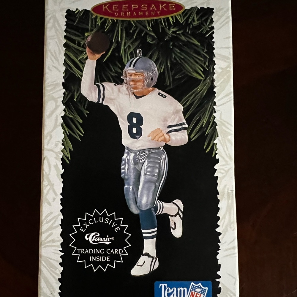 Team NFL Collectors Series 1996 Hallmark Ornament Troy Aikman Football Legends